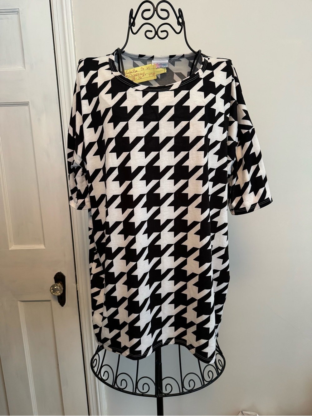 LuLaRoe Black and White Houndstooth Top